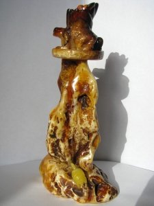 Подсвечники из янтаря царевна лягушка. Вес - 417 г. Высота 215 мм. Основа 110 х 65 мм. Цена договорная