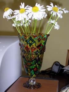 Вазы из янтаря; инкрустированные янтарём.