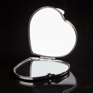 Зеркала из янтаря