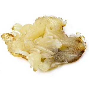 Янтарный кулон Дракон