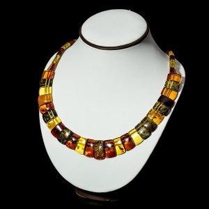 Ново изготовленные ожерелья