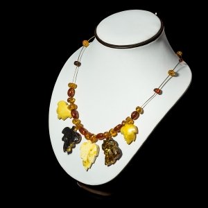 Ново изготовленные ожерелья