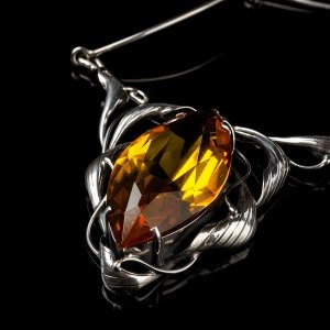 Ожерелья из янтаря