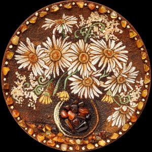 Картина натюрморт с ромашками из янтаря