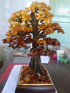 Дерево счастья из янтаря