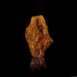 Камень янтарь