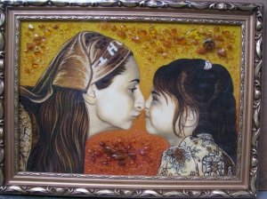 Изготовление портретов из янтаря по фото. Портрет матери и ребенка