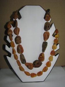 Тёмные бусы