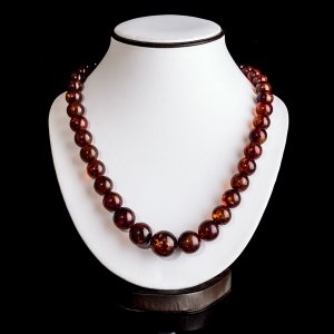 Дорогие бусы