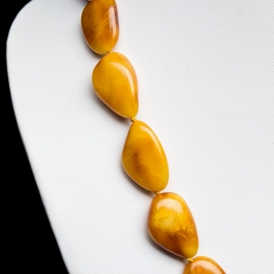 Бусы полированные