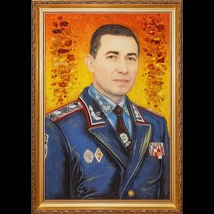 Портрет генерала из янтаря