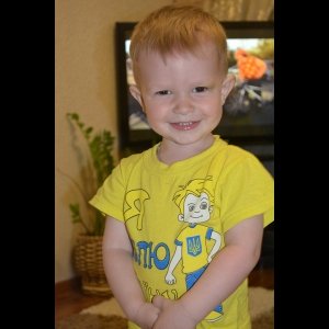 Фото ребёнка для изготовления портрета из янтаря