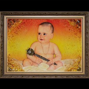 Фото янтарного портрета. Размеры янтарного портрета ребёнку - 60 х 80 см. Цена янтарного портрета ребёнка - 15 тыс. грн.