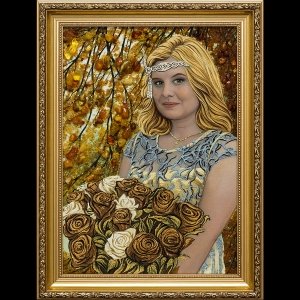 Портрет девушки с розами из янтаря