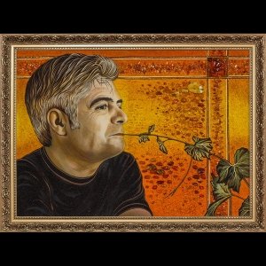 Портрет из янтаря по фотографии